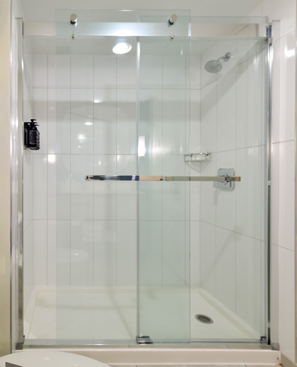 Pasadena shower enclosure